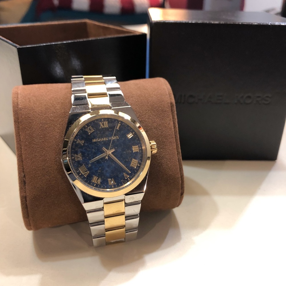 NEW: Michael Kors Quartz Watch